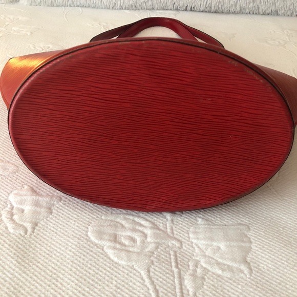 Authentic Louis Vuitton Epi St. Jacques GM. - Picture 6 of 16